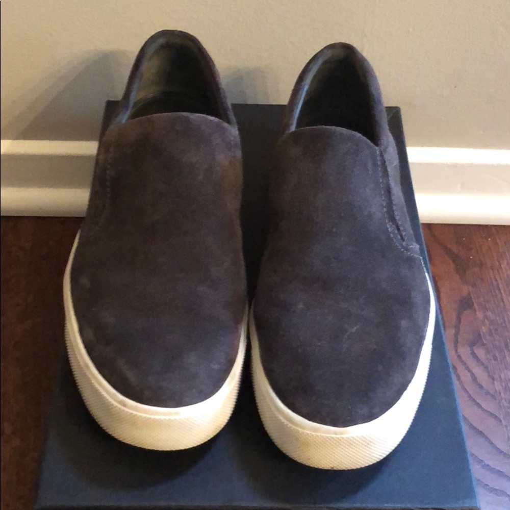 Skip On Sneakers